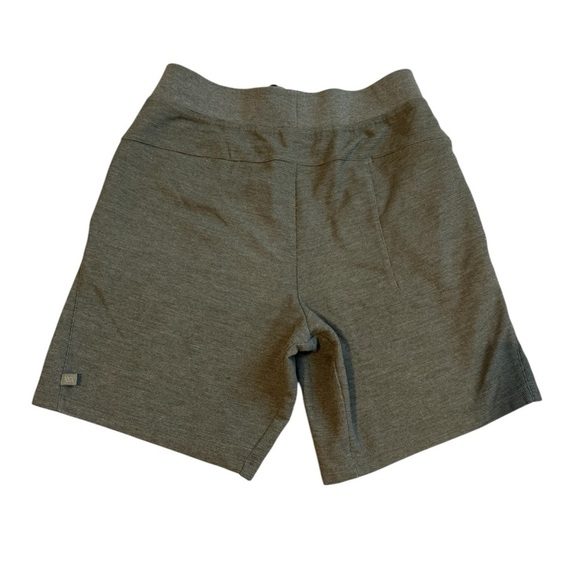 Men's Green Casual Shorts - Picture 2 of 3